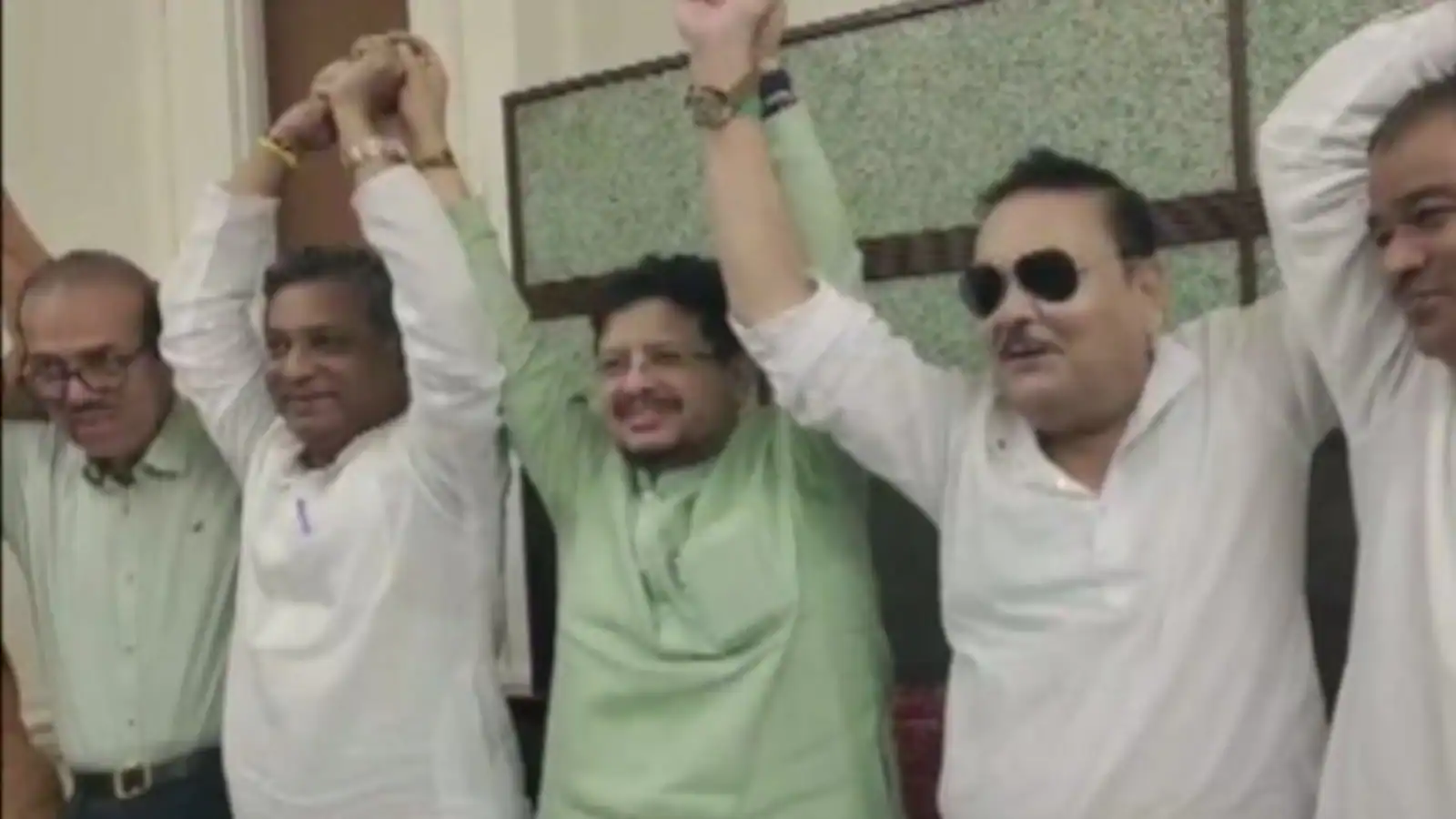 ইডি তলবের পরেই ‘ঘরবদল’! বিদ্রোহী তৃণমূল শিবিরে মদন মিত্র