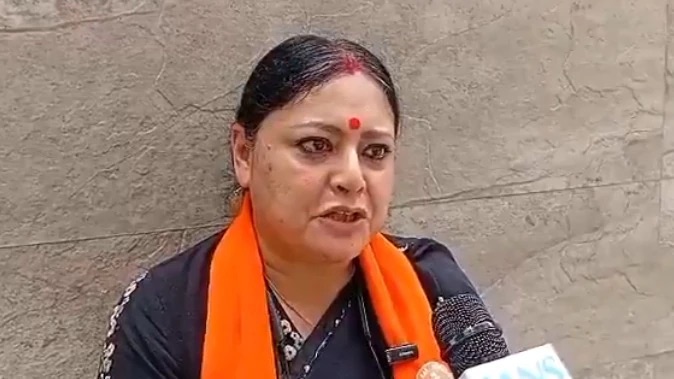 তোলাবাজির অভিযোগে কড়া বার্তা অগ্নিমিত্রার, অভিযুক্ত বিজেপি কর্মীদের বহিষ্কারের হুঁশিয়ারি