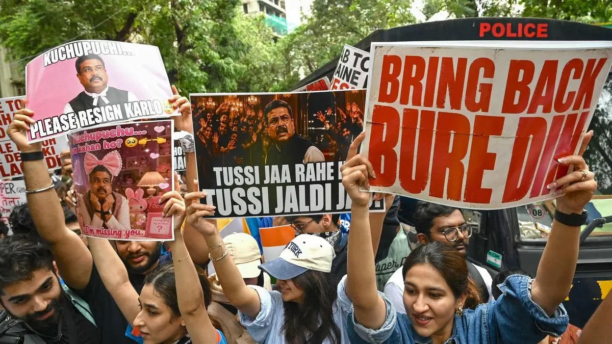 যন্তর মন্তর থেকে রাঁচি: যুব-ক্ষোভ সামলাতে চাকরি, প্রশিক্ষণ ও স্বচ্ছ পরীক্ষার প্রতিশ্রুতি মুখ্যমন্ত্রীদের