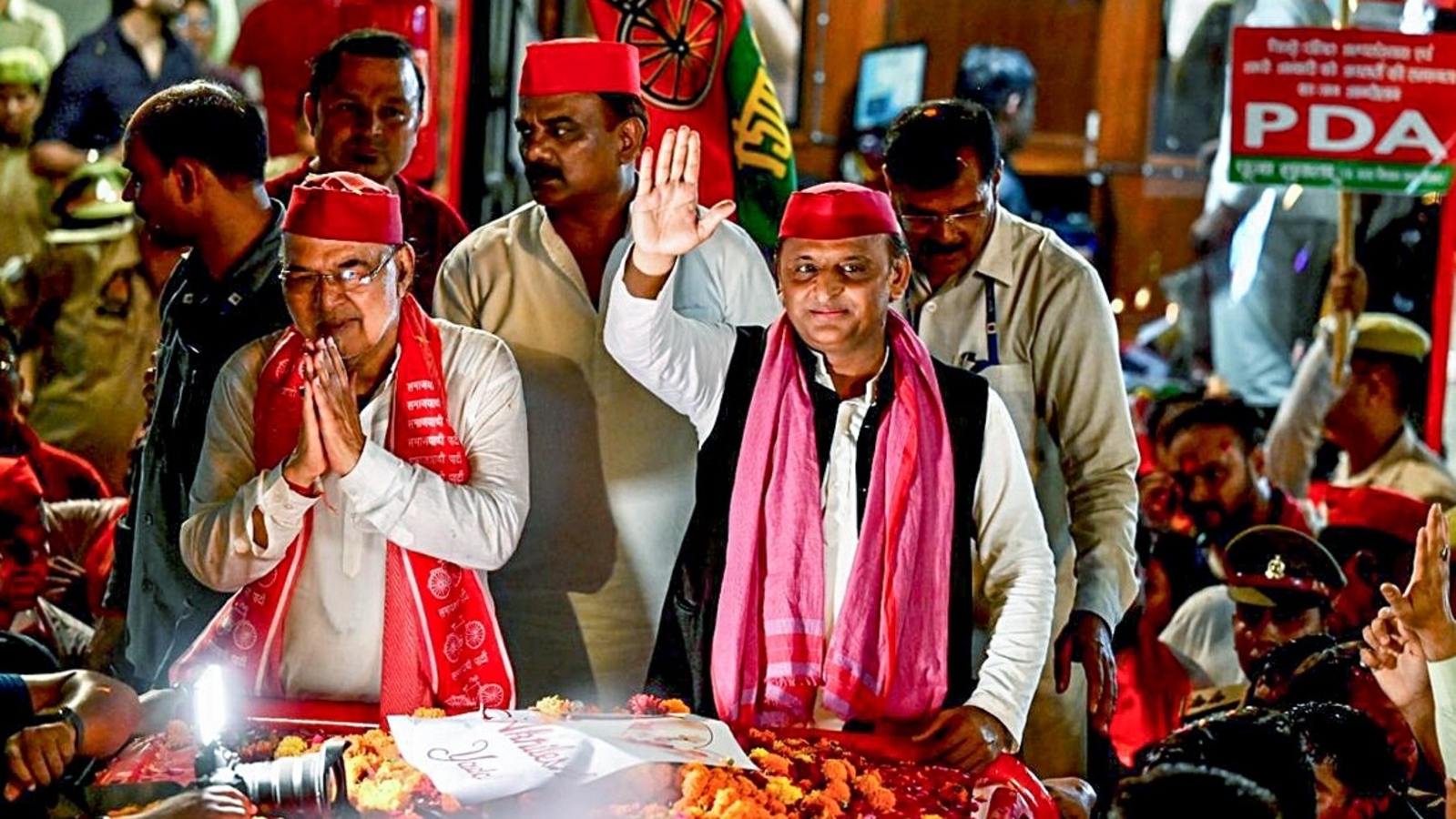 ‘পিছড়া’ থেকে ‘পণ্ডিত’: অখিলেশের পিডিএ নিয়ে উত্তরপ্রদেশে অর্থ বদলের রাজনীতি