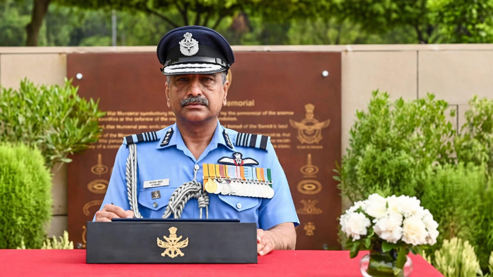 সফেদ সাগর থেকে সিঁদুর: বায়ুসেনার পরবর্তী প্রধান আশুতোষ দীক্ষিত কে?