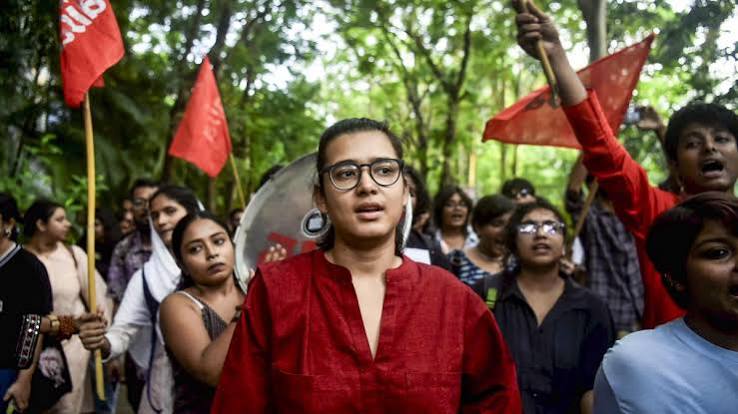‘মারধর করে আমাদের নতজানু করা যাবে না’, যাদবপুরের সভায় হুঁশিয়ারি নেহা বোরার
