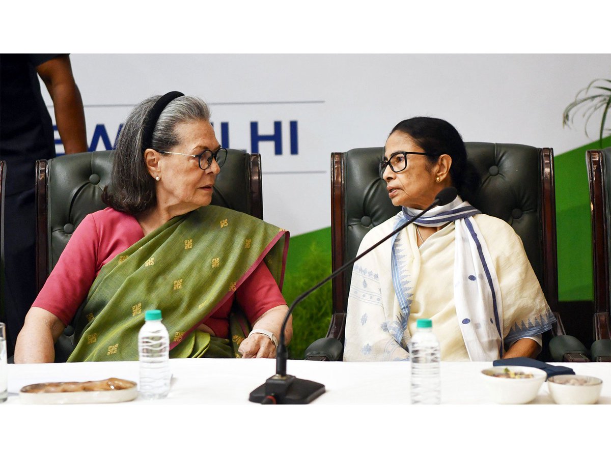 দিদির শেষ ভরসা? সোনিয়ার দরজায় মমতা