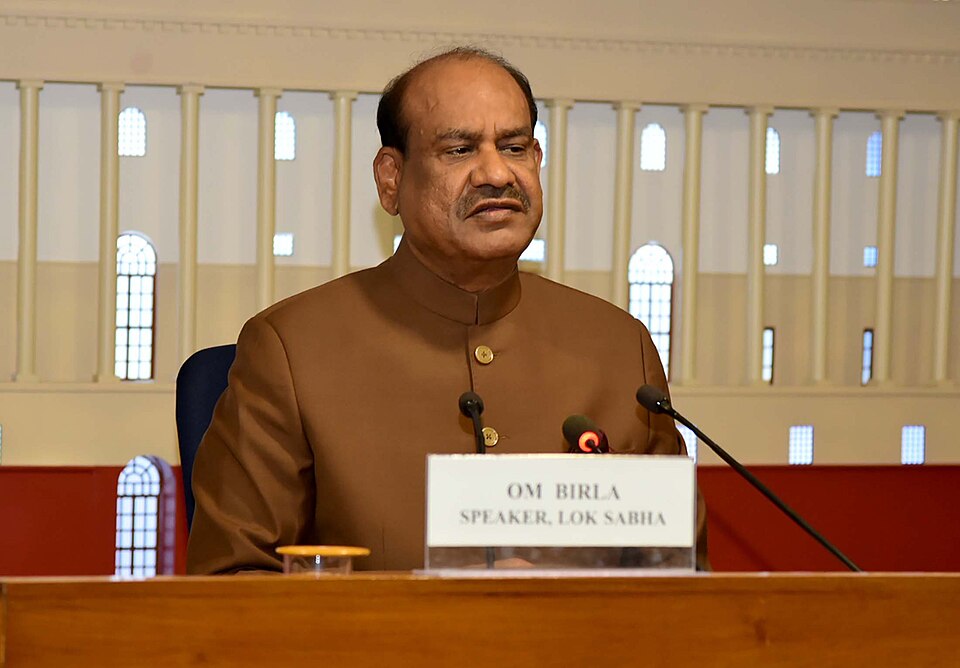 ওম বিড়লার দরবারে বিদ্রোহী তৃণমূল সাংসদরা, সোমবারই বড় পদক্ষেপের সম্ভাবনা