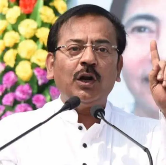 কোষাধ্যক্ষ নন, তবু ব্যাঙ্কে চিঠি