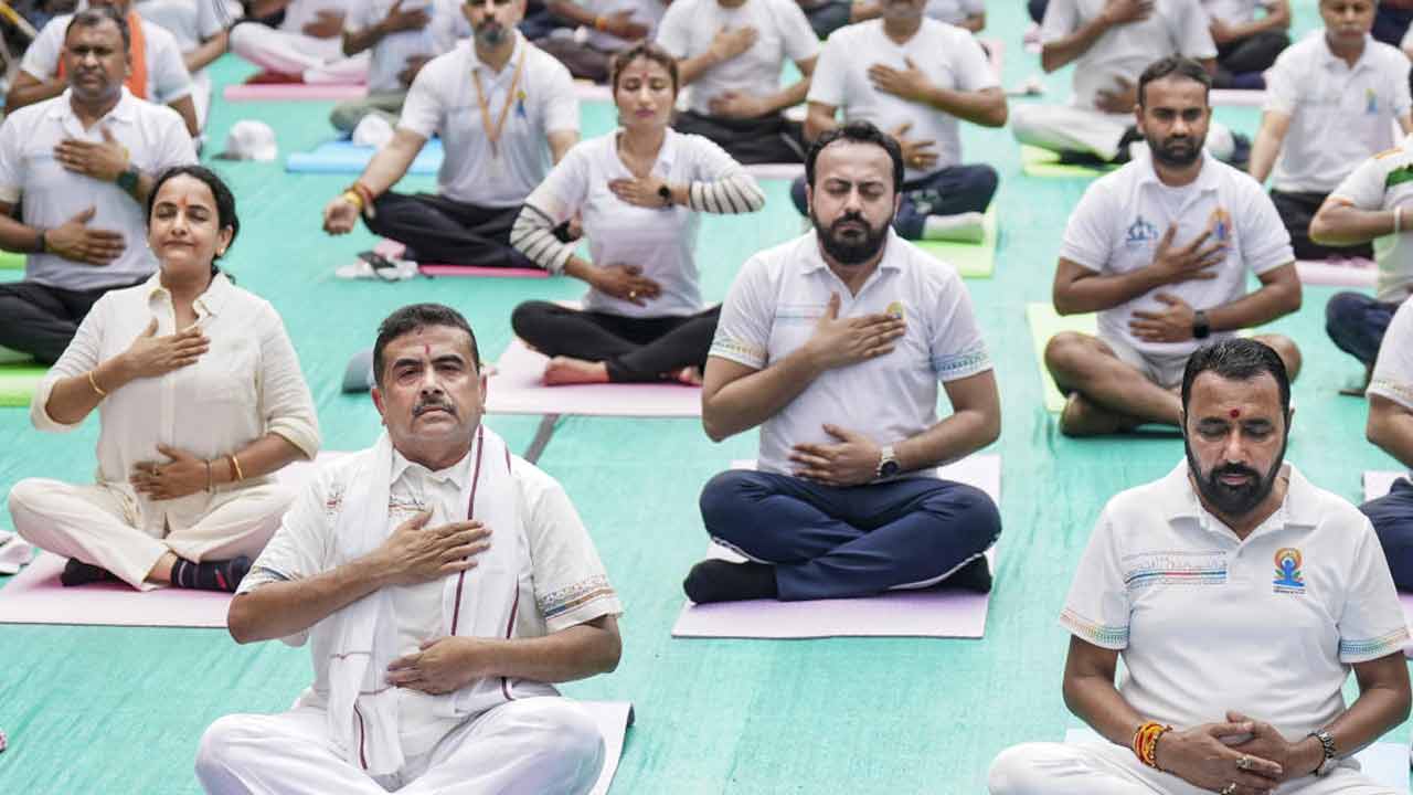 কলকাতাতেই মূল যোগ দিবস, তিন দিনের কর্মসূচির ঘোষণা