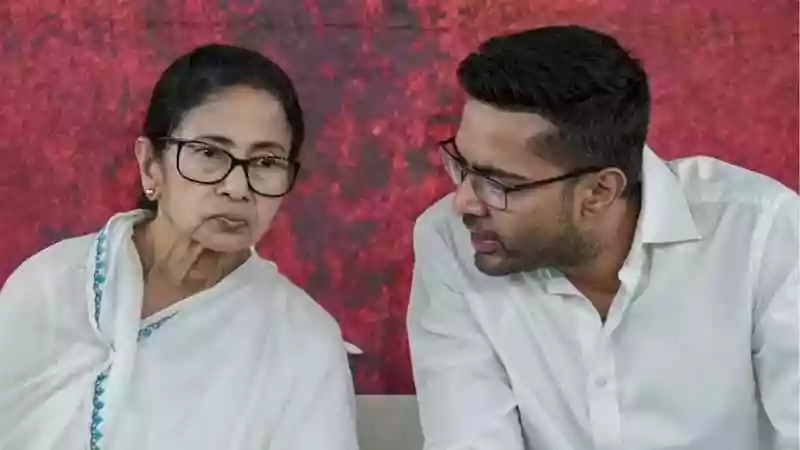 শহিদ দিবসের আগেই আইনি ধাক্কা, মমতা-অভিষেককে নোটিস হাই কোর্টের