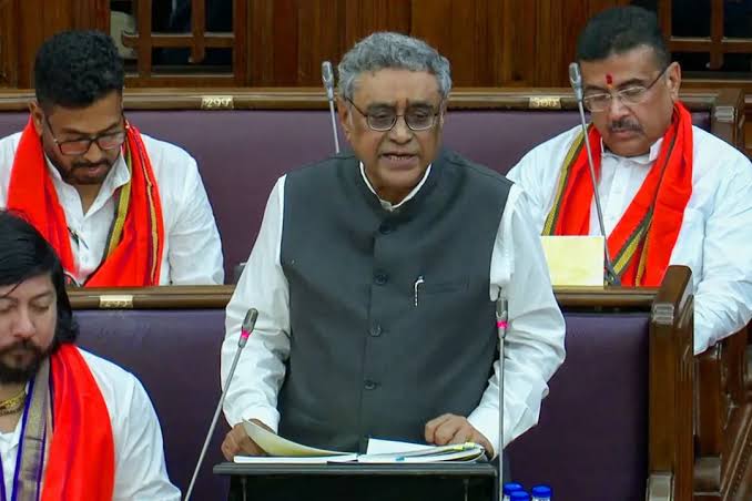 বাজেটে সংখ্যালঘু উন্নয়নে ৬২% ছাঁটাই: তোলপাড় রাজ্য রাজনীতি