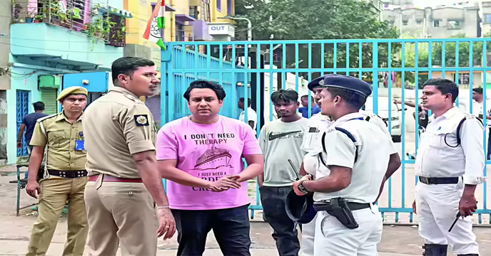 ৭০ লক্ষ টাকা তোলাবাজির অভিযোগে গ্রেফতার ফিরহাদ ঘনিষ্ঠ প্রাক্তন কাউন্সিলর শামস ইকবাল