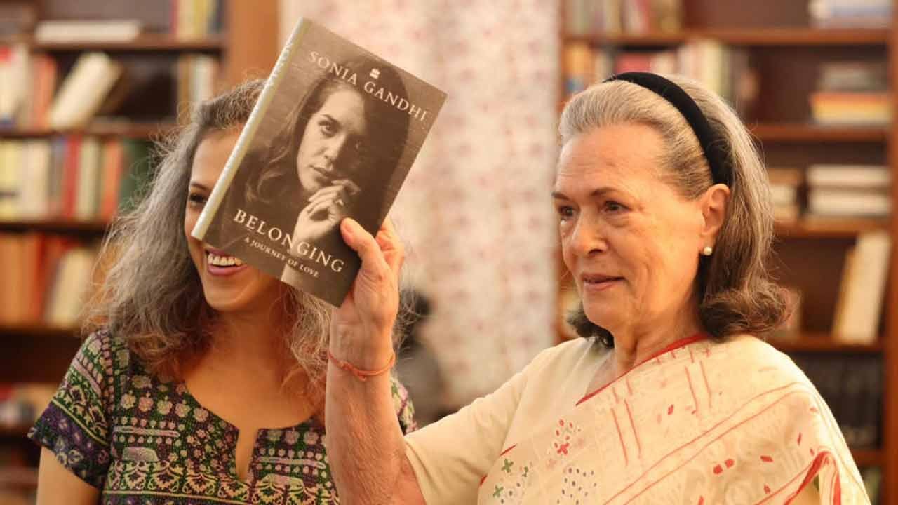 sonia-gandhi-autobiography-belonging-a-journey-of-love-releasesonia-gandhi-autobiography-belonging-a-journey-of-love-release
